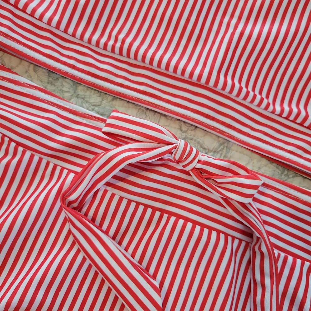 NEW 2 piece red and white stripped bathing suit. Size L - Picture 4 of 8